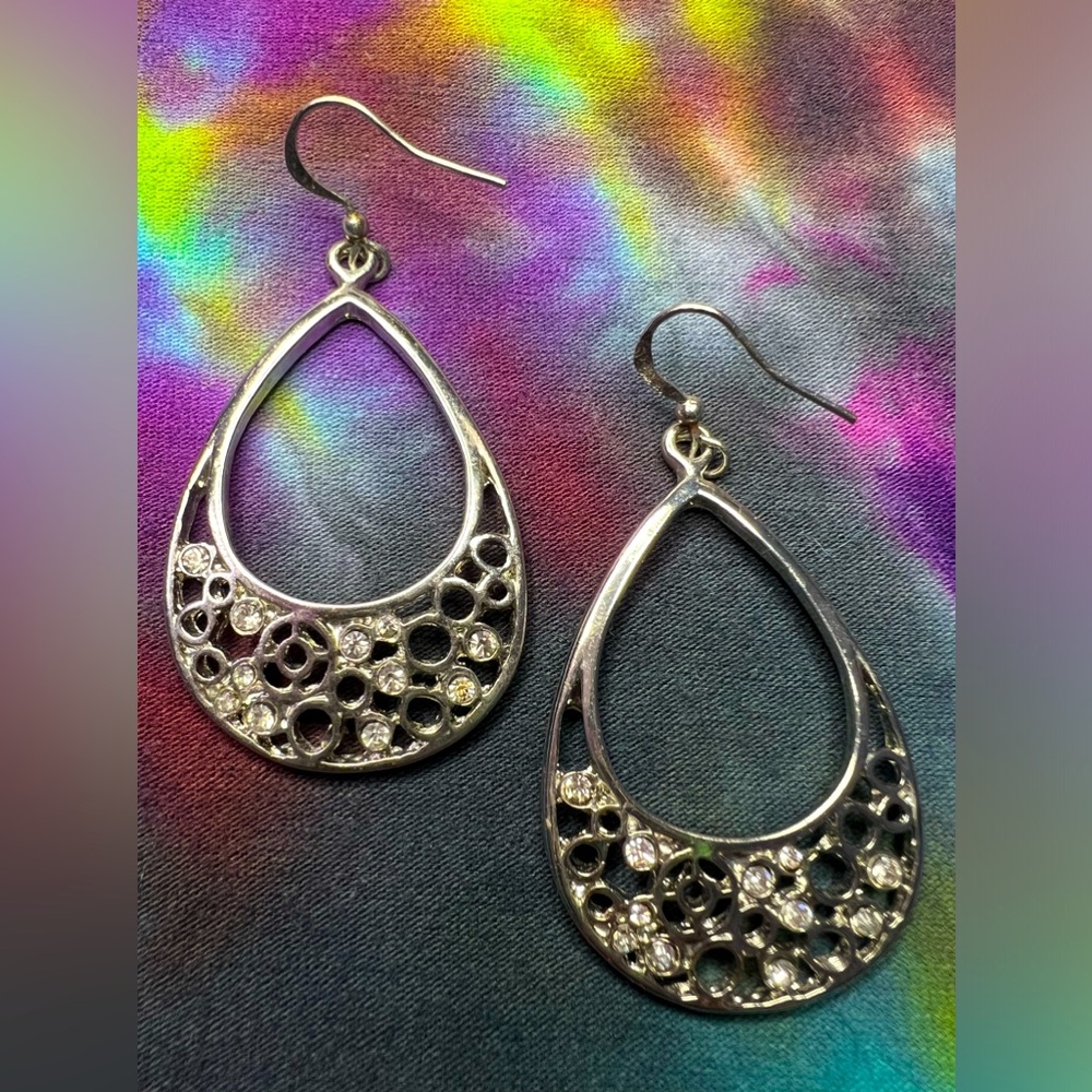Silver tone vintage earrings